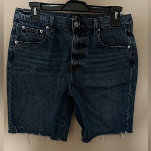 GAP Demin Bermuda Jean Shorts Size 28 9" Rise